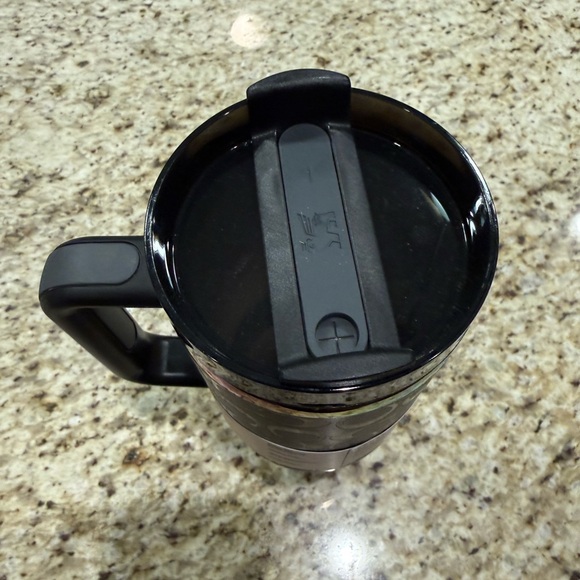 Stanley Quencher H2.0 Tumbler with Black and Iridescent Design - Picture 3 of 3